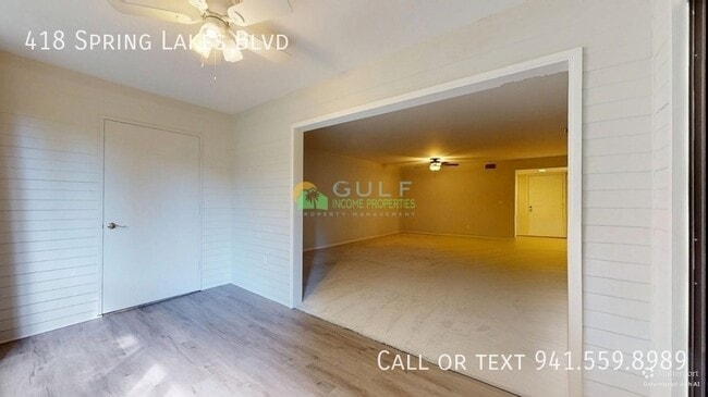 Foto del edificio - 418 Spring Lakes Blvd
