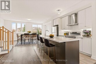 Building Photo - 14 Blue Frst Cres