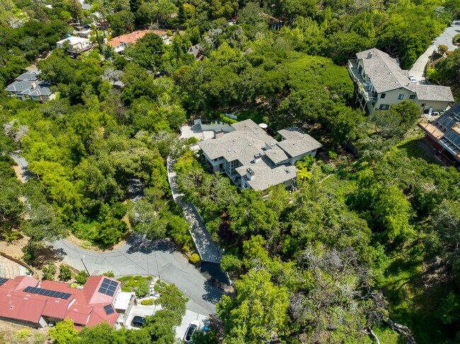 Foto del edificio - 700 Glenloch Way