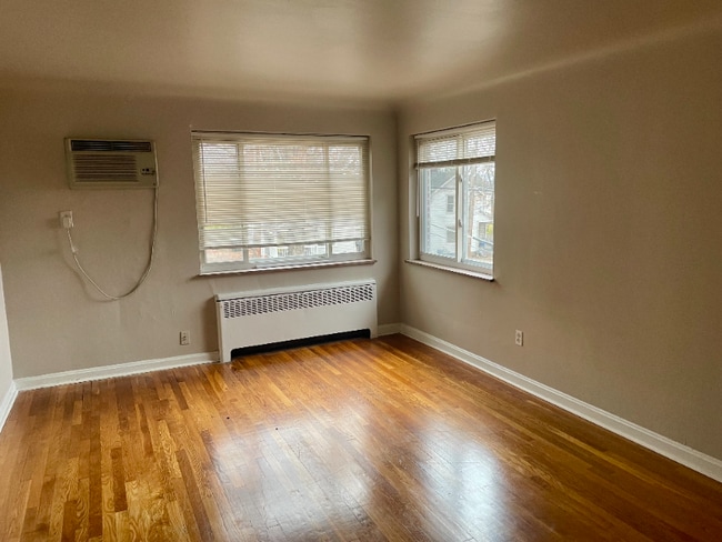 Foto del edificio - 5429 Lester Rd