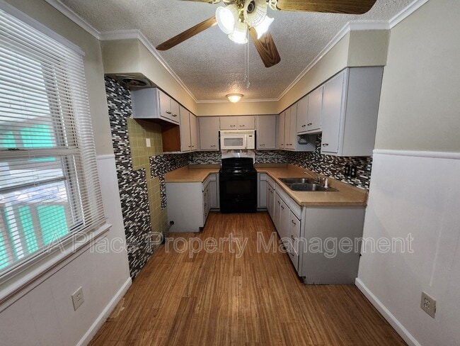 Building Photo - 9416 Kathlyn Dr