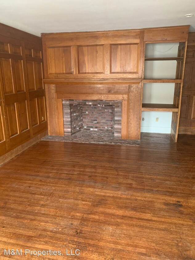 Primary Photo - 88-96 Maple St