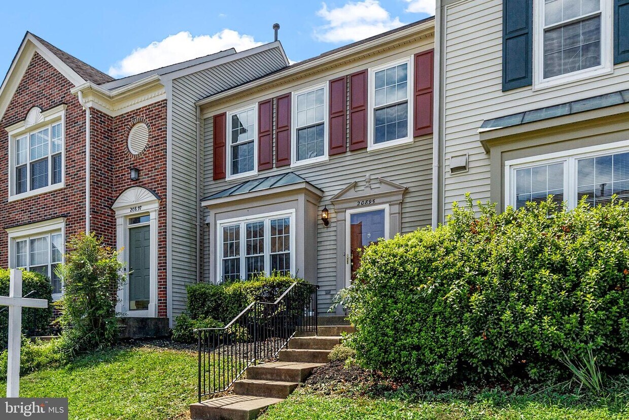 20895 Sandstone Square, Sterling, VA 20165 Townhome Rentals in