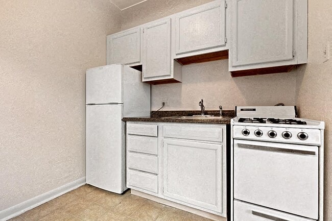 Building Photo - Belmore Apartments