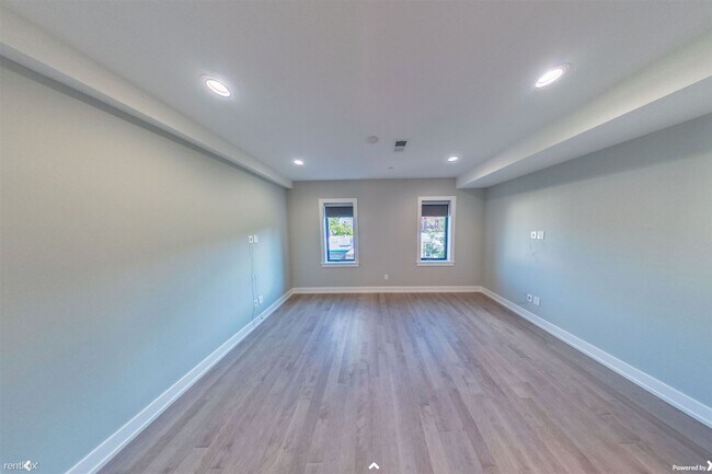 Foto del edificio - 2 br, 2 bath 4plex - 3828 BARING ST Unit 301