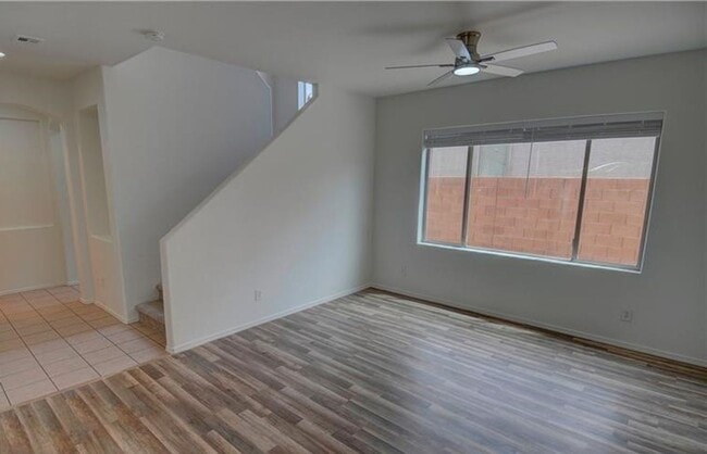Building Photo - 4/BD 2.5/BA Spacious Home in Gated Desert Crest