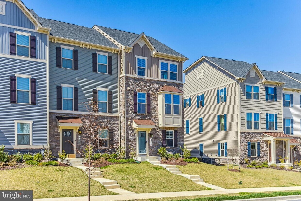 Foto principal - 6038 Fallfish Ct