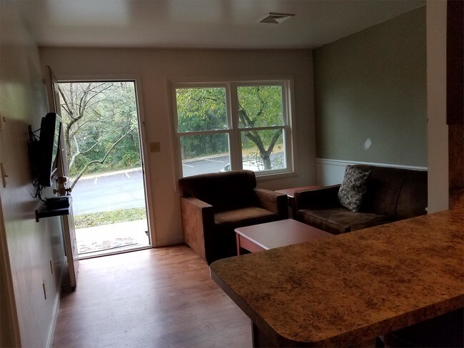 Foto del edificio - 4225 Sussex Dr