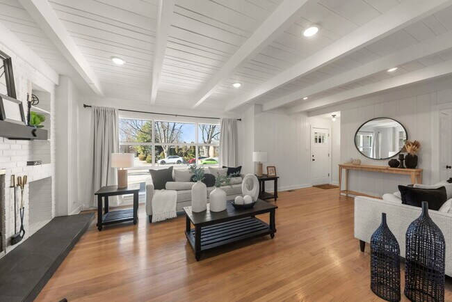 Foto del edificio - 9525 Parkside Ave