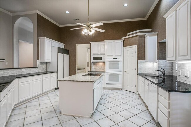Building Photo - 3603 Moroney Dr