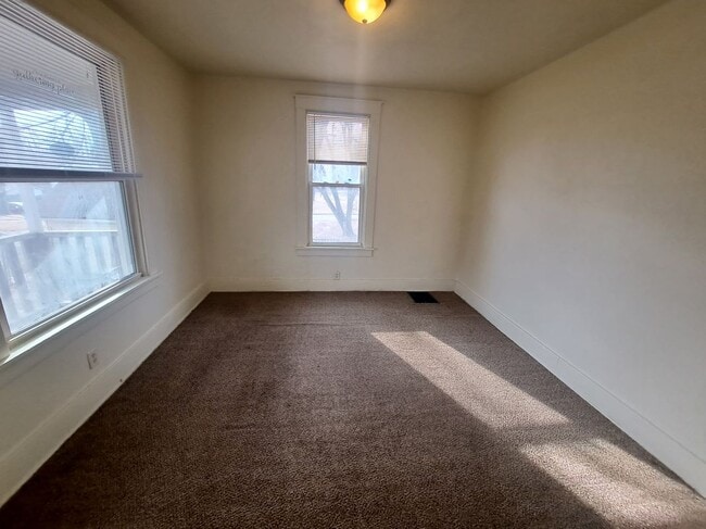 Building Photo - 1112 Gaines St