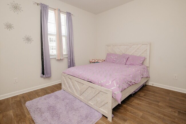 Foto del edificio - 3 bedroom/2 Bath One Level home in Goose Creek