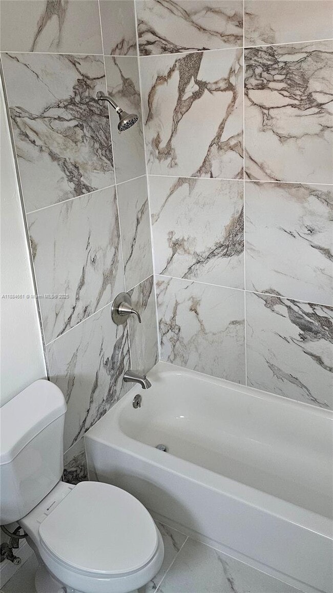 Foto del edificio - 8372 SW 23rd Ct