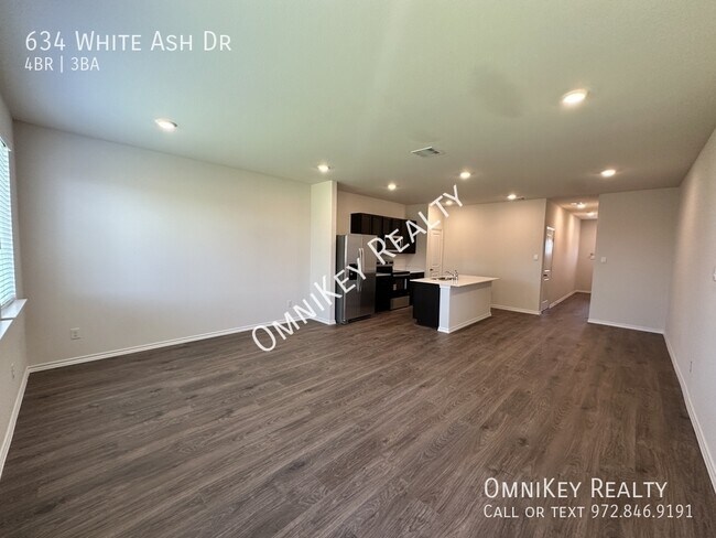 Foto del edificio - 634 White Ash Dr