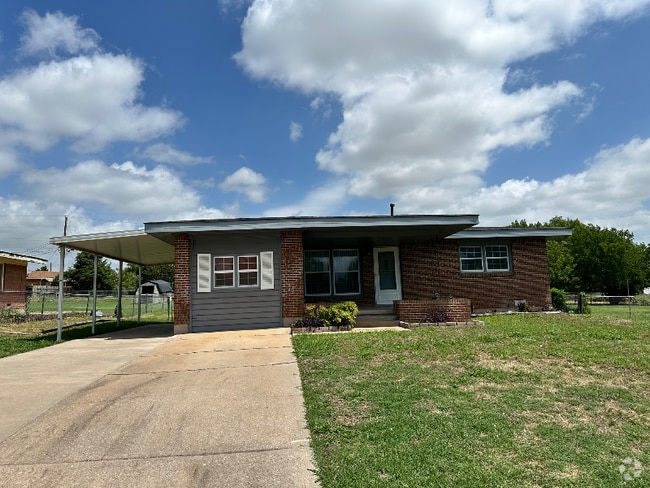 Building Photo - 4307 NW Ridgecrest Dr