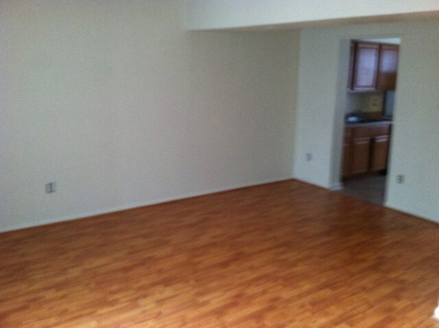 Foto principal - 10209 Campus Way S