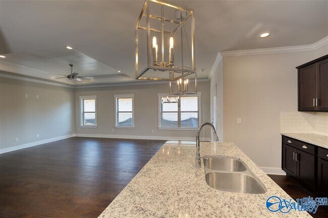 Foto del edificio - 15626 Ironcrest Drive NW