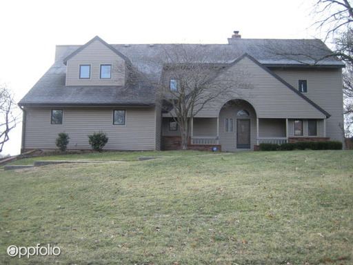 Building Photo - 640 E McArthur Dr