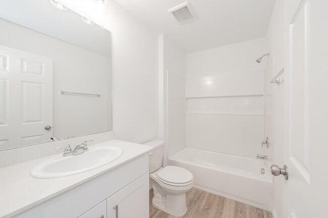 Building Photo - 847 Lake Fletcher Rd