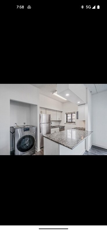 Foto del edificio - 725 Miller Ave