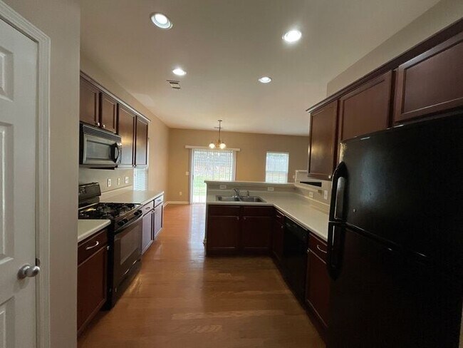 Foto del edificio - 504 Quinn Dr