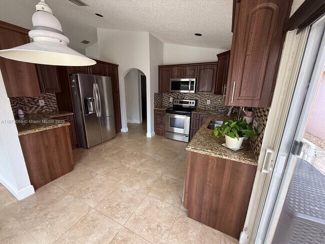 Foto del edificio - 15448 SW 143rd Terrace