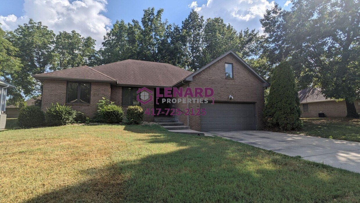 Foto principal - Beautiful and Spacious 3 Bedroom House!