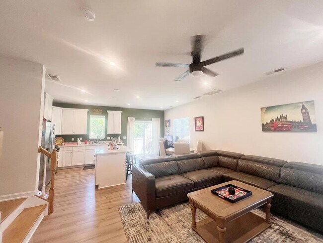 Foto del edificio - 100 Lilywood Ct