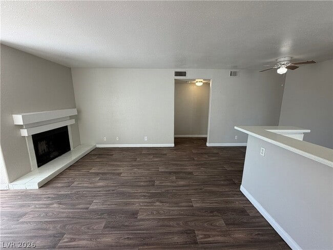 Foto del edificio - 2967 Juniper Hills Blvd