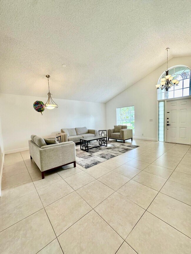 Foto del edificio - 22449 Middletown Dr