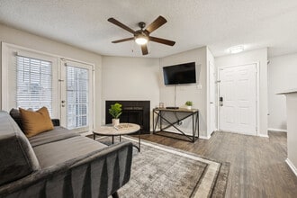 Building Photo - 3784 University Dr NW