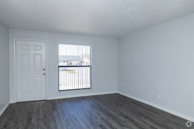 1BR, 1BA - 600SF - Living Room - Springwood Villas