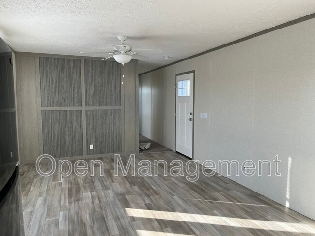 Building Photo - 420 Homecroft Ct