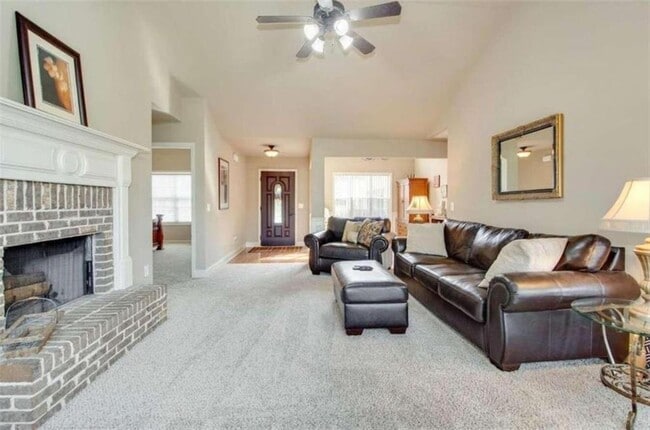 Foto del edificio - 4217 Brentwood Dr