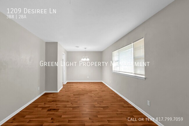 Foto del edificio - 1209 Desiree Ln