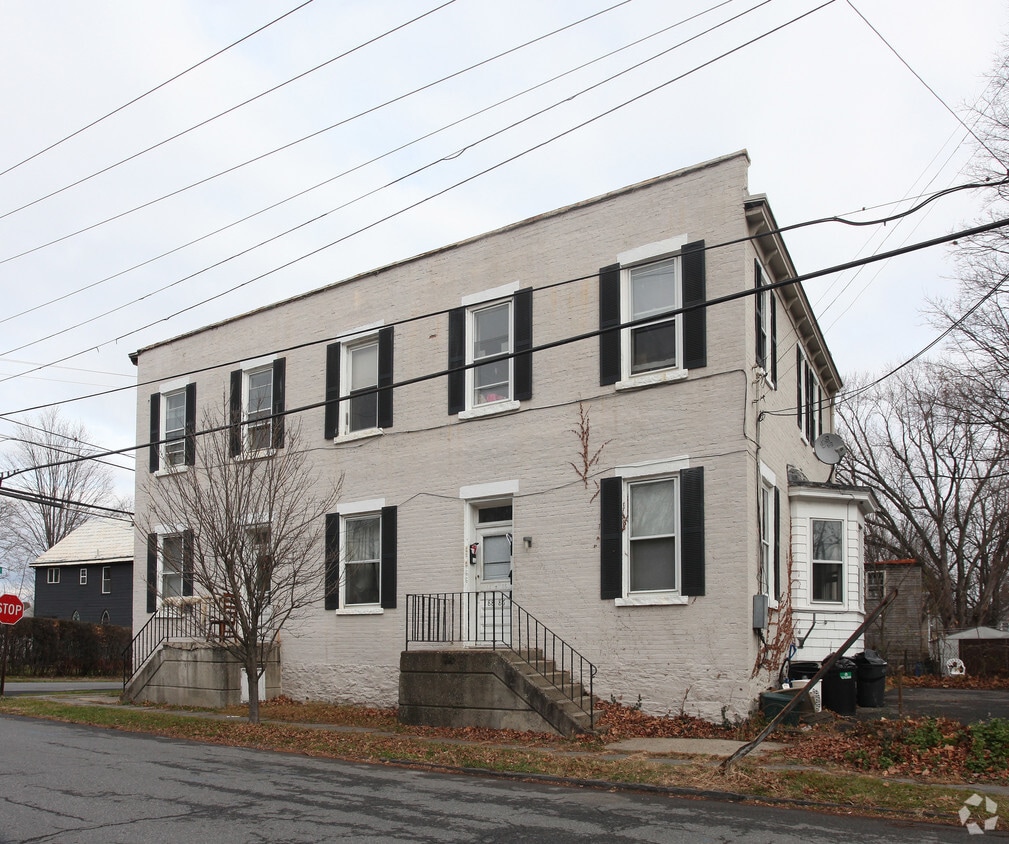 Building Photo - 86-90 Pine St