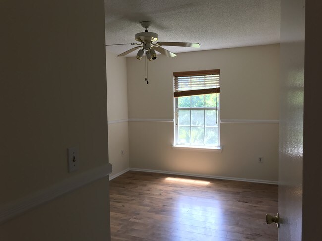 Second Bedroom - 29 Amberly Ct