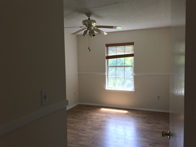 Second Bedroom - 29 Amberly Ct
