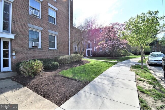 Building Photo - 2714 Ordway St NW