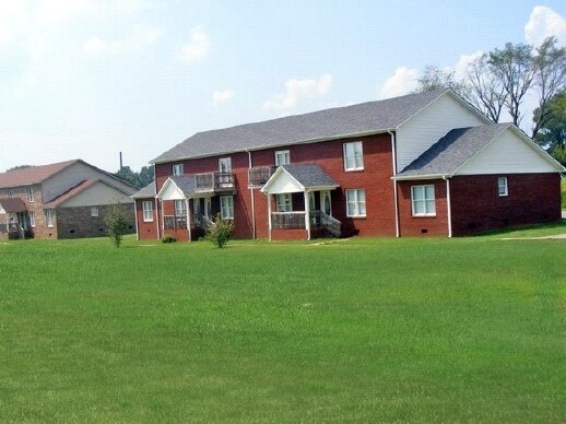 Primary Photo - Windsor Gables