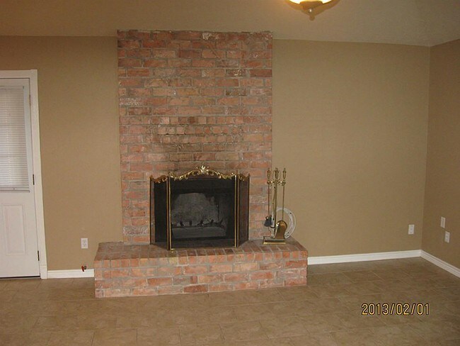 Building Photo - 8303 Heaton Hall St