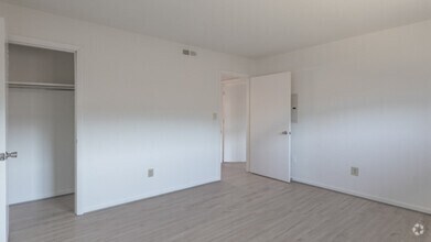 2BR.1.5BA,- 807SF - Carson Square Apartments