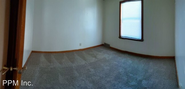 Building Photo - 2127-2141 Sunset Dr