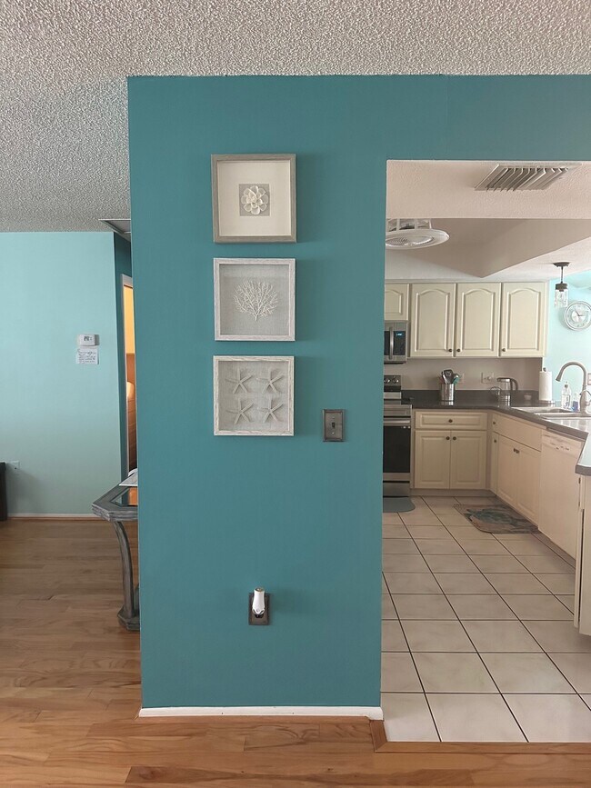 Foto del edificio - 2227 Pineland Dr