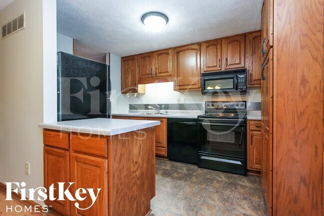 Foto del edificio - 6702 Revere Ln