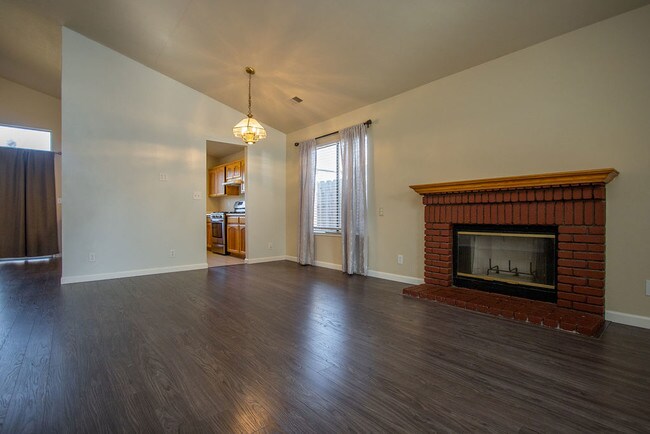 Building Photo - 2337 Shadowbrook Way