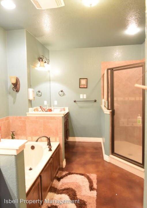 Building Photo - 4 br, 3.5 bath House - 2210 Sparrow Road