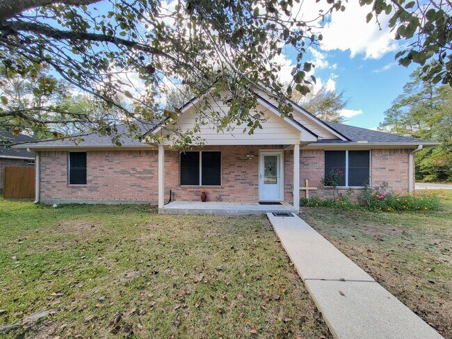 Foto del edificio - Welcome to your next home in the heart of Downtown Cleveland, Texas! This inviting 3-bedroom, 2-b...