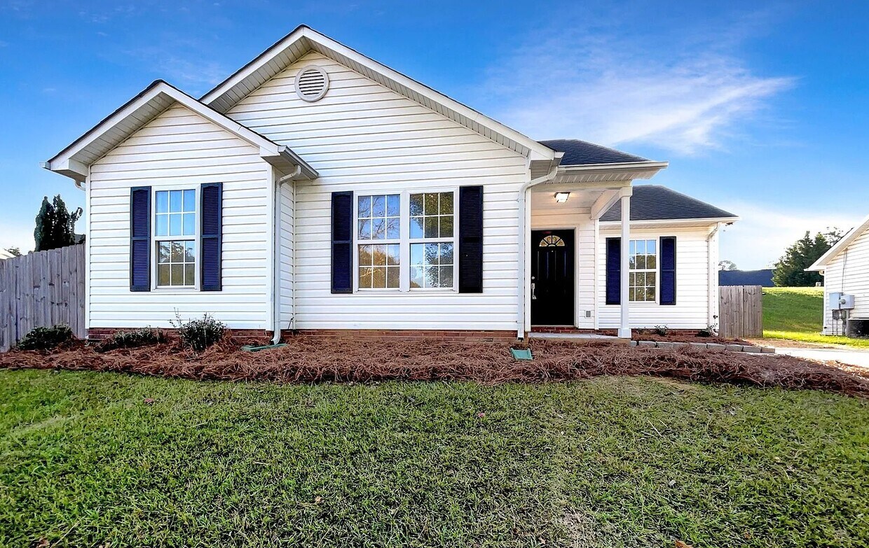Foto principal - 1205 Eagle Ridge Dr