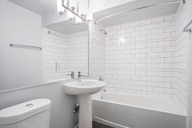 Photo du bâtiment - 5600 Dalhousie Road